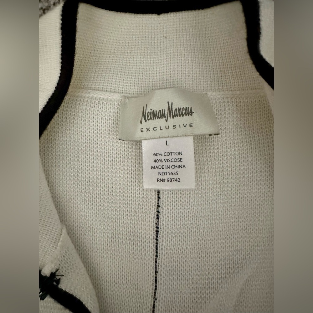 NIEMAN MARCUS Large White Ivory Cardigan Jacket Black Piping Vintage - Picture 3 of 11